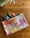 Pochette upcyclée phosphorescente - éclats de peinture