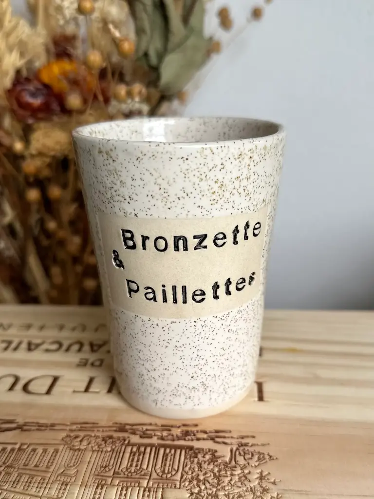 Bronzette et paillettes