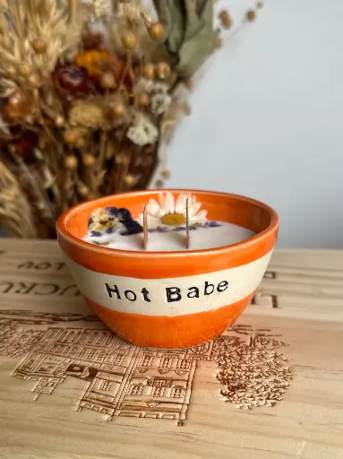Bougie Hot babe